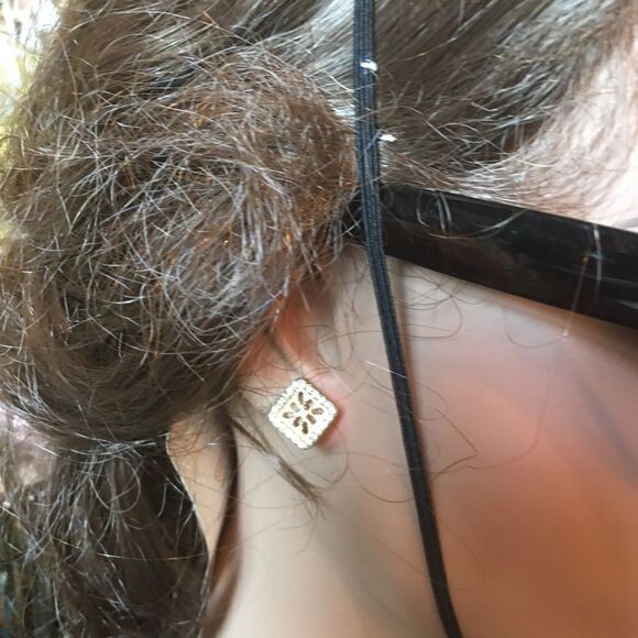 SOME PRETTY Little Earrings Bigger than a Stud! - Picture 5 of 14